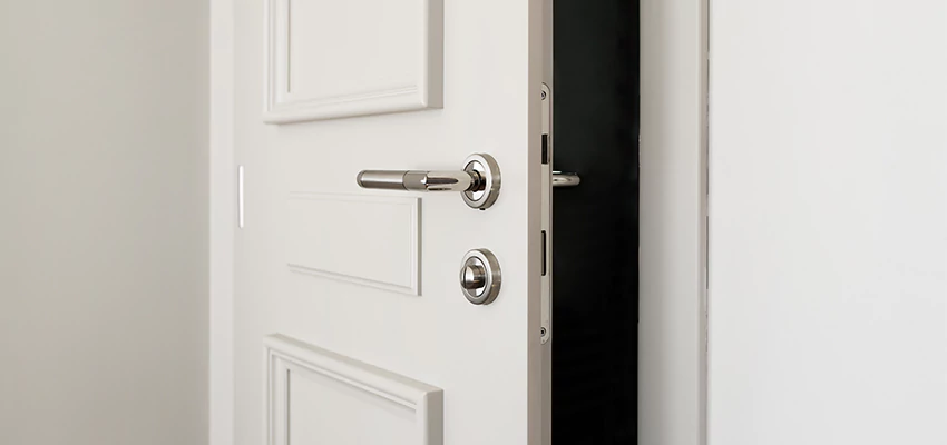 Folding Bathroom Door With Lock Solutions in Vernon Hills, IL